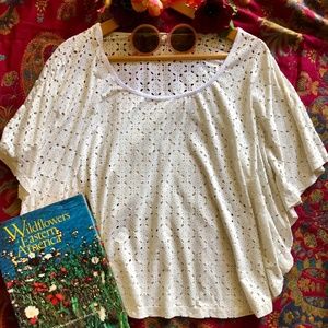Forever 21 Boho White Lace Summer T-Shirt/Blouse